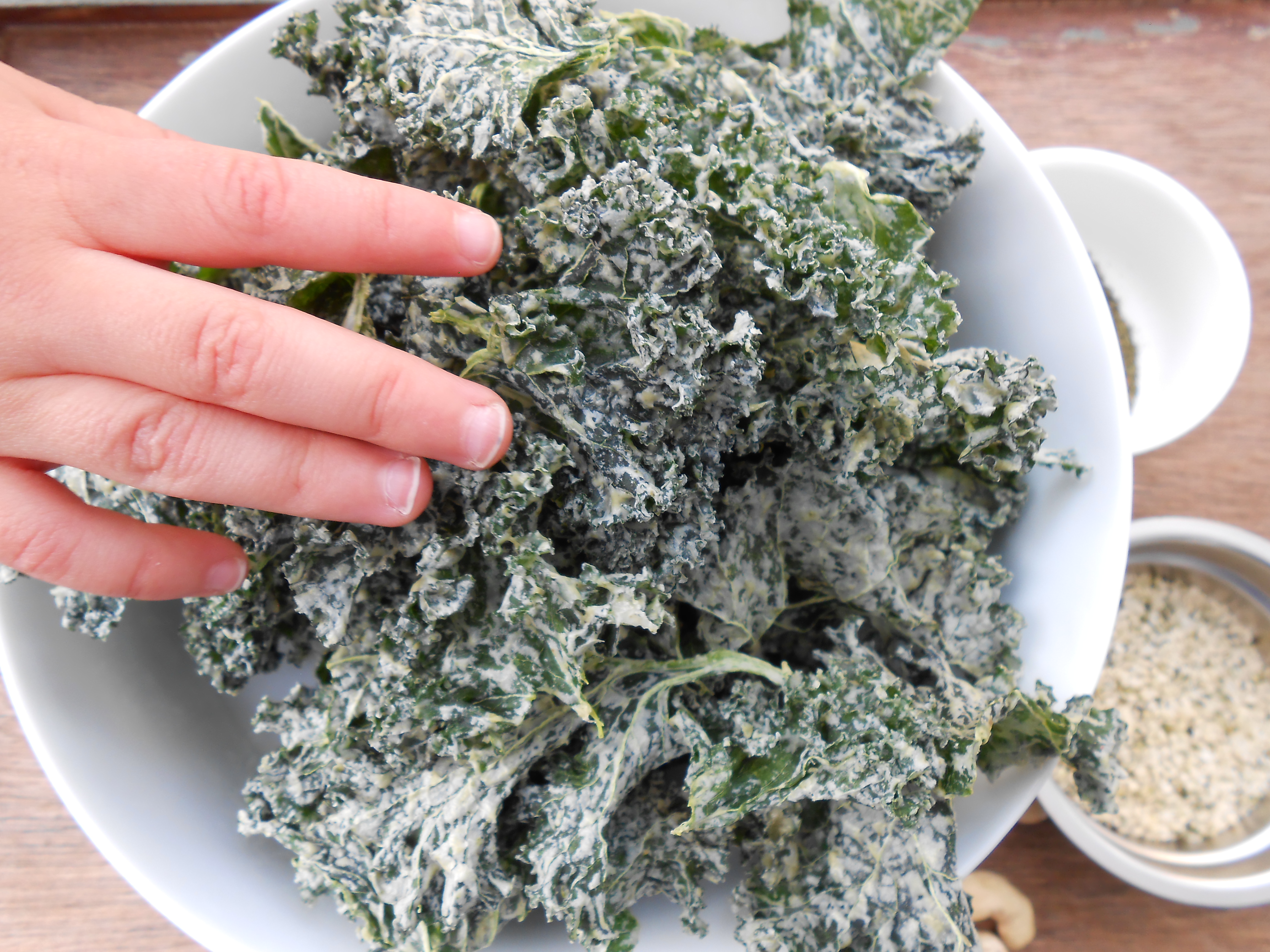 RECIPE: Raw Ranch Kale Chips